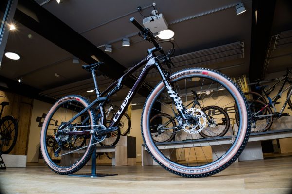 Video: Predstavenie XC a downcountry modelov Cube AMS ZERO99 & AMS ONE11 2022