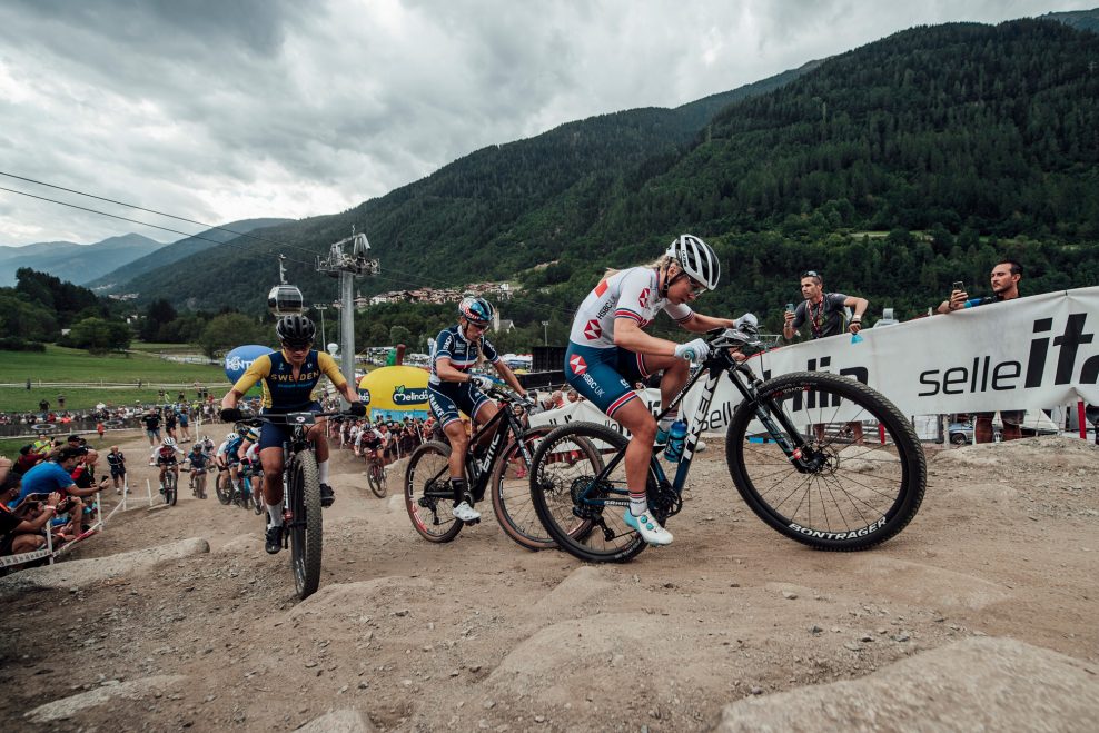 Mladá Britka Evie Richards sa stala majsterkou sveta v cross country XCO (+záznam)