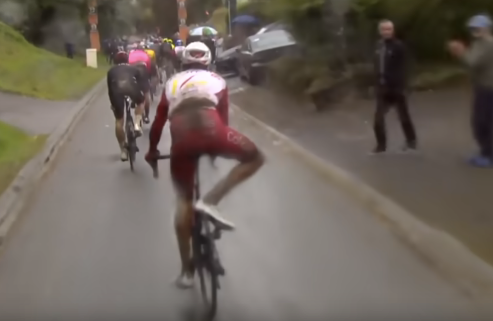  Video: Chrisophe Laporte musel brzdiť tretrou na Paríž-Rubaix