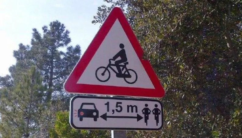 Na Slovensku schválili vzdialenosť 1,5 metra pri predchádzaní cyklistov i jazdu dvoch cyklistov vedľa seba