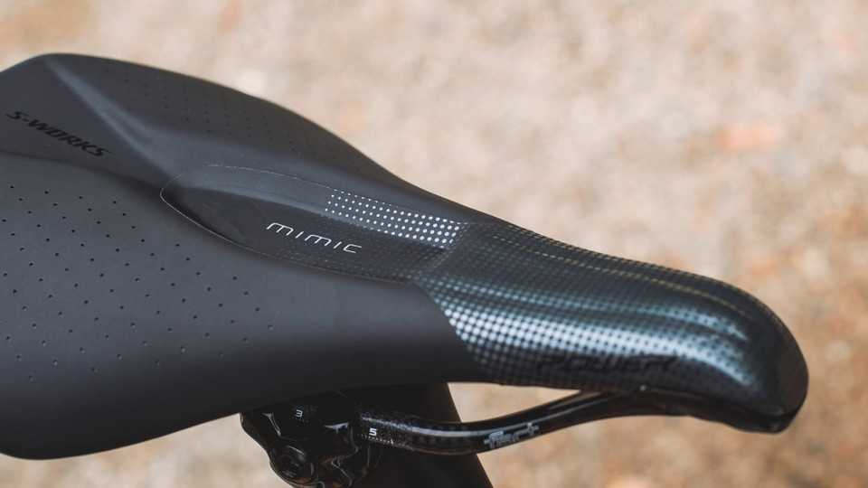 Specialized vytvoril revolučn&eacute; sedlo Mimic tvarovan&eacute; &scaron;peci&aacute;lne pre ženy
