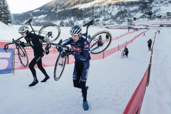 Cyklokrosový Svetový pohár vo Val di Sole sa ide v extrémnych podmienkach na snehu (+foto & video)