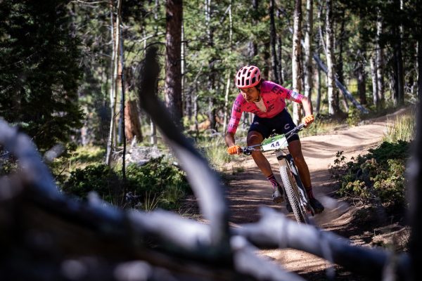  Video: Lachlan Morton & Alex Howes vymenili cestné za horské bicykle