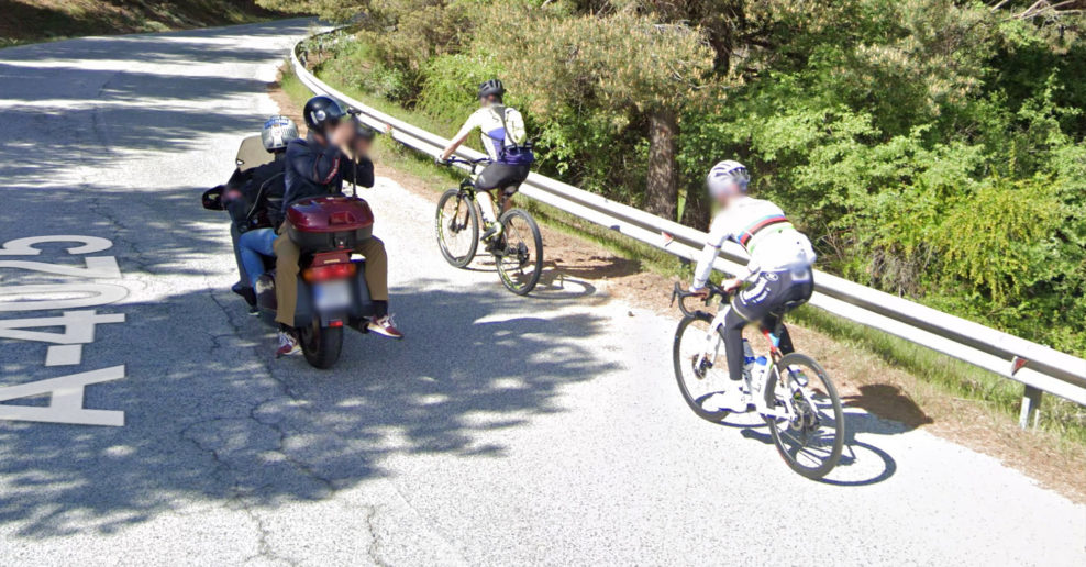 Majster sveta Julian Alaphilippe sa objavil na záberoch Google Street View
