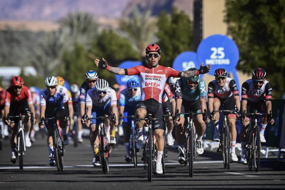 Caleb Ewan vyhral &uacute;vodn&uacute; etapu pretekov Saudi Tour (+video)