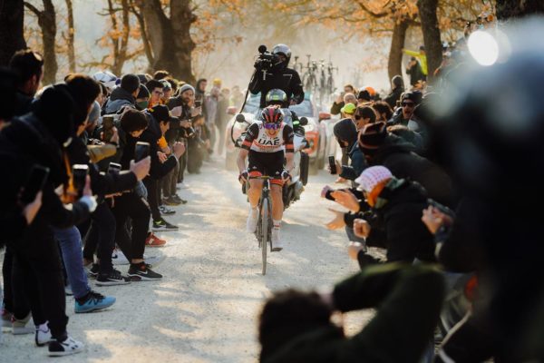 Tadej Pogačar vyhral Strade Bianche neuveriteľným 50km sólo únikom (+video)