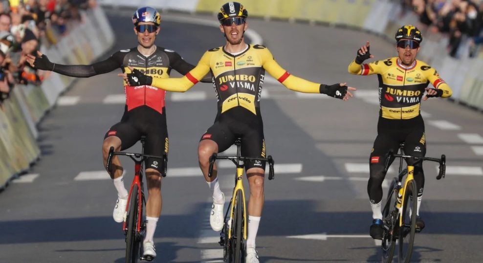 Trojica Laporte, Van Aert a Roglič prekvapila šprintérov a ukradla im víťazstvo úvodnej etapy Paríž-Nice