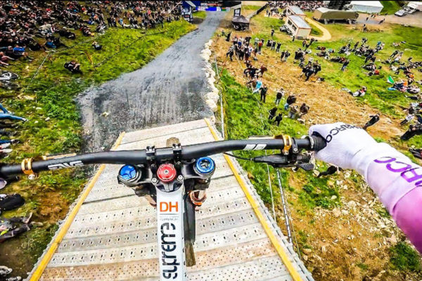 Video: Víťazná jazda Amauryho Pierrona na Svetovom pohári v Lurdoch (POV)