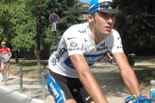 Bývalý profesionál a víťaz etapy na Tour, Ukrajinec Jaroslav Popovič je pripravený vrátiť sa domov a bojovať proti ruskej invázii