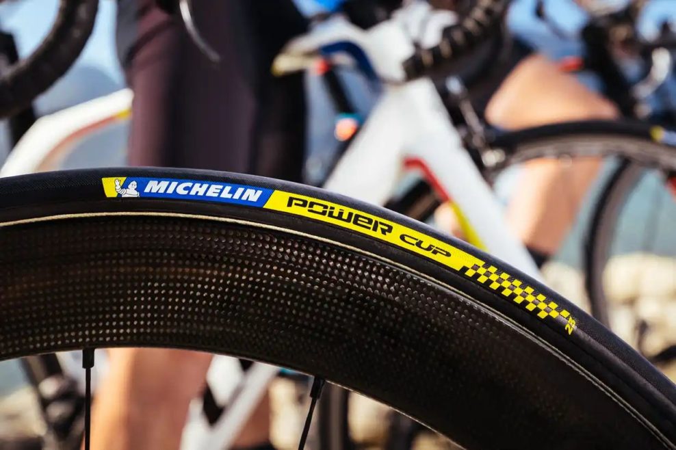 Michelin tvrd&iacute;, že ich nov&yacute; pl&aacute;&scaron;ť Power Cup je najr&yacute;chlej&scaron;&iacute; cestn&yacute; pl&aacute;&scaron;ť na svete