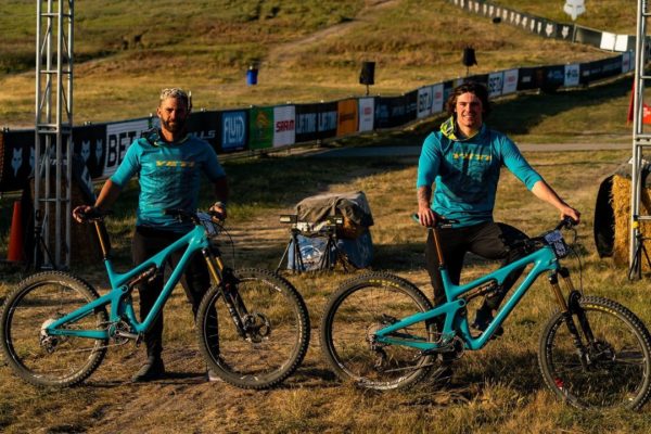 Mick Hannah a Keegan Wright podpísali zmluvy s Yeti Cycles