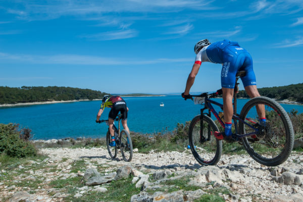 Tomáš Višňovský skončil druhý na pretekoch XCM Kamenjak Rocky Trails