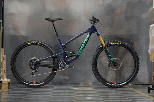 Santa Cruz predstavil nový agresívnejší Megatower s úložným priestorom v ráme (detaily, modely, ceny)