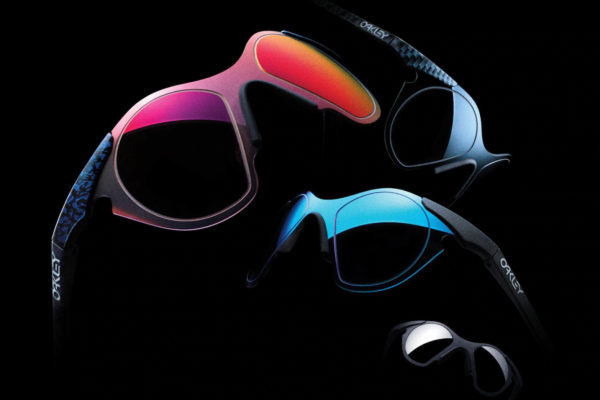 Oakley oživilo modernými technológiami retro okuliare Sub Zero