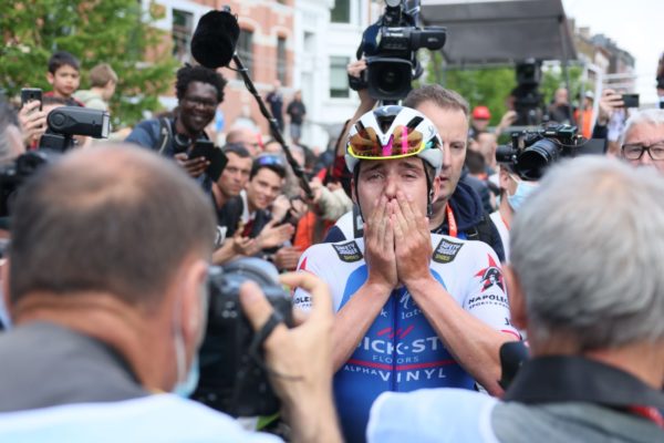 Evenepoel bude budúci rok jazdiť za Ineos, hovorí Contador po víťazstve Belgičana na svetovom šampionáte v časovke