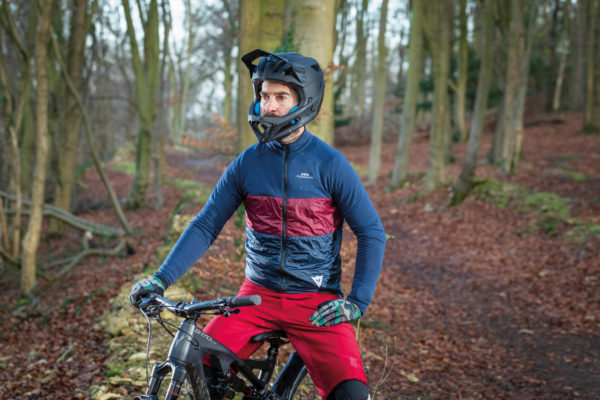 Test: Bunda Dainese AWA Hybrid