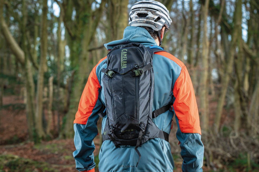 Test: Batoh CamelBak TORO Protector 8