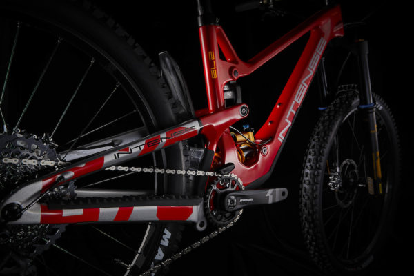 Intense predstavil nový enduro špeciál Tracer 279 s úložným priestorom v ráme