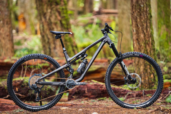 Bicykel na preteky v každej disciplíne – Commencal Meta TR (detaily, špecifikácia)