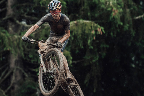 Tom Pidcock sa vracia na horský bicykel, bude štartovať na Svetovom pohári v Nemecku aj Česku
