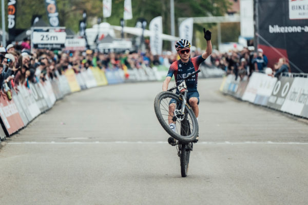 Tom Pidcock suverénne vyhral preteky Svetového pohára XCO v Albstadte