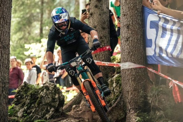 Richie Rude vyhral preteky Svetovej enduro série EWS Val Di Fassa 2022 (výsledky)