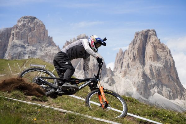 Video: Pozrite si to najlepšie z posledného kola EWS vo Val di Fassa