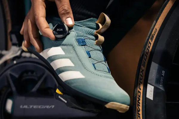 Adidas predstavil prvé cyklistické topánky so systémom uťahovania BOA