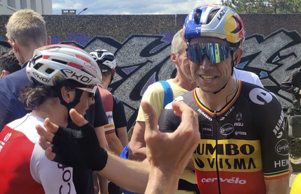 Wout van Aert vyhral v šprinte úvodnú etapu Critérium du Dauphiné (+video)