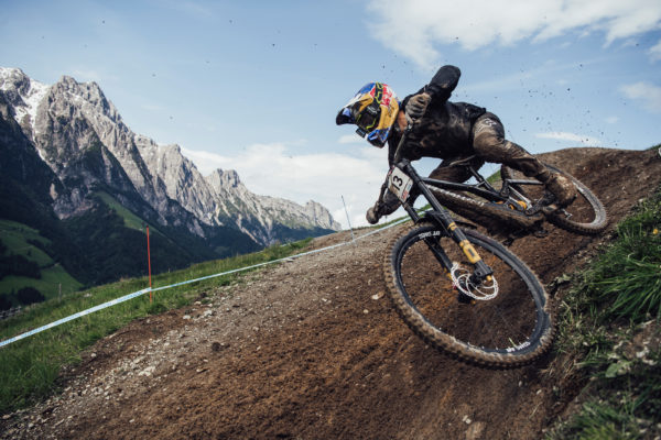 Program pretekov Svetového pohára v zjazde a cross-country v Leogangu