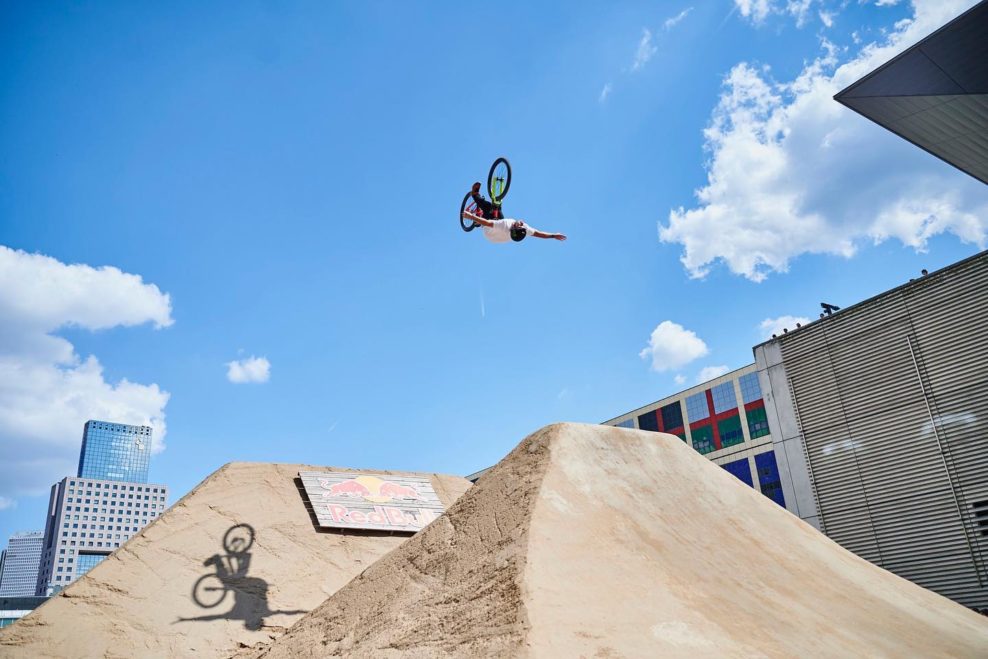 Dawid Godziek sa stal v&iacute;ťazom Red Bull Skyline 2022