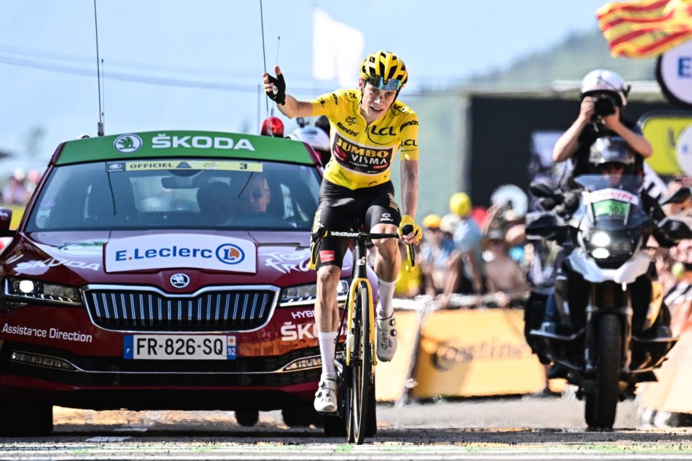 Vingegaard vyhral posledn&uacute; horsk&uacute; etapu Tour de France 2022, Pogačara zlomilo tempo Van Aerta