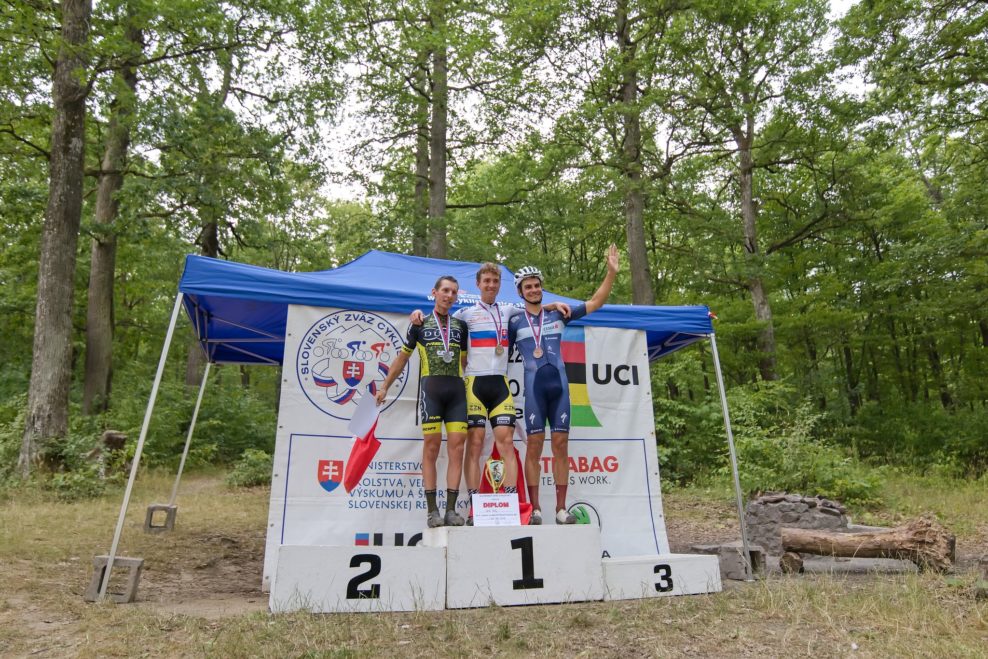 Novými majstrami Slovenska v disciplíne XCO Matej Ulík a Jana Keseg Števková