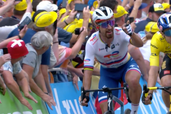 Peter Sagan predviedol skvelý šprint a v tesnom závere skončil štvrtý v 3. etape Tour de France