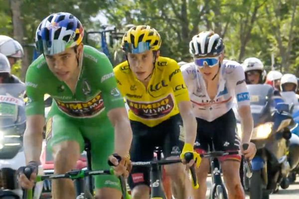 Video: Moment, keď Pogačar neudržal tempo Wouta van Aerta v poslednom stúpaní Tour de France 2022