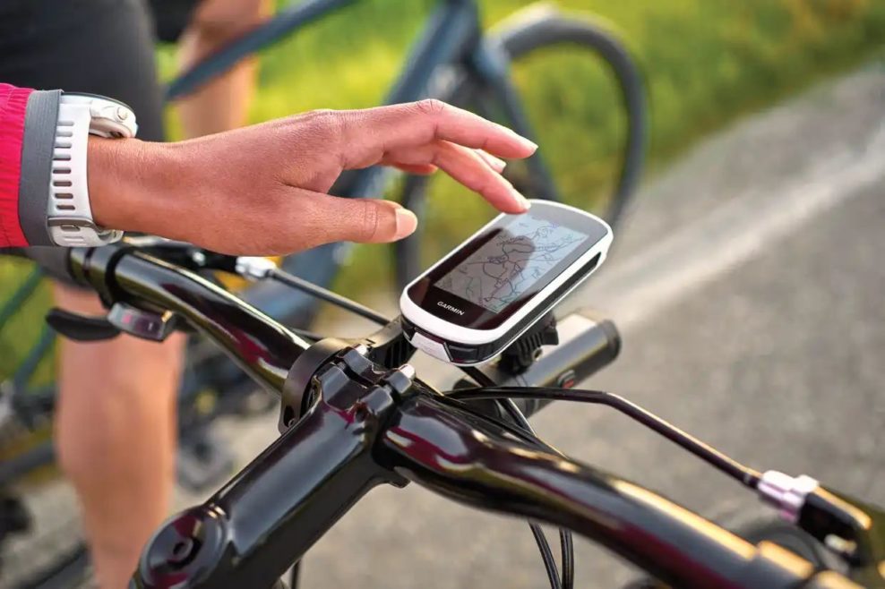 Nov&yacute; Garmin Edge Explore 2 m&aacute; e&scaron;te dlh&scaron;iu v&yacute;drž a d&aacute; sa nab&iacute;jať z bat&eacute;rie elektrobicykla alebo powerbanky