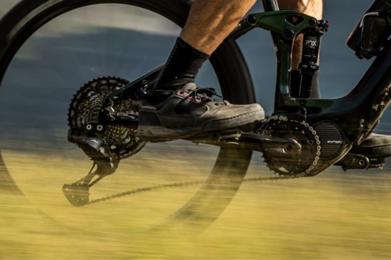 Shimano predstavilo MTB elektronick&uacute; sadu XT Di2: m&aacute; automatick&eacute; radenie, ale je určen&eacute; iba pre elektorbicykle