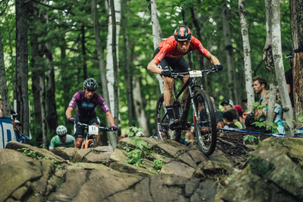Jolanda Neff a Titouan Carod sa stali víťazmi Svetovhého pohára XCO v kanadskom Mont-Sainte-Anne.