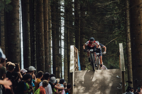 Nino Schurter obhájil titul majstra sveta v disciplíne XCO a prepisuje historické tabuľky (+ rozhovor po pretekoch)