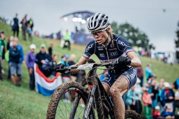 Loana Lecomte a Tom Pidcock vyhrali Majstrovstvá Európy XCO