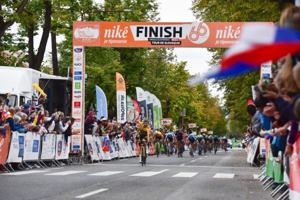 Tretiu etapu Okolo Slovenska vyhral víťaz dvoch etáp na Giro d’Italia Koen Bouwman