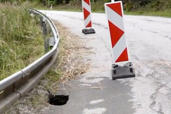 Diery na cestách chcú zakryť organizátori pretekov Okolo Slovenska kobercom