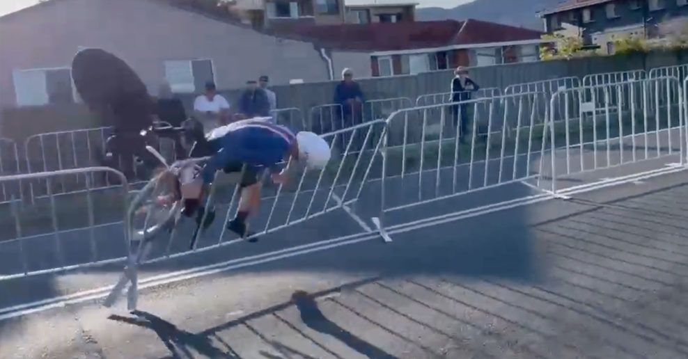 Video: Pád Magnusa Sheffielda po náraze do bariér na Majstrovstvách sveta v časovke