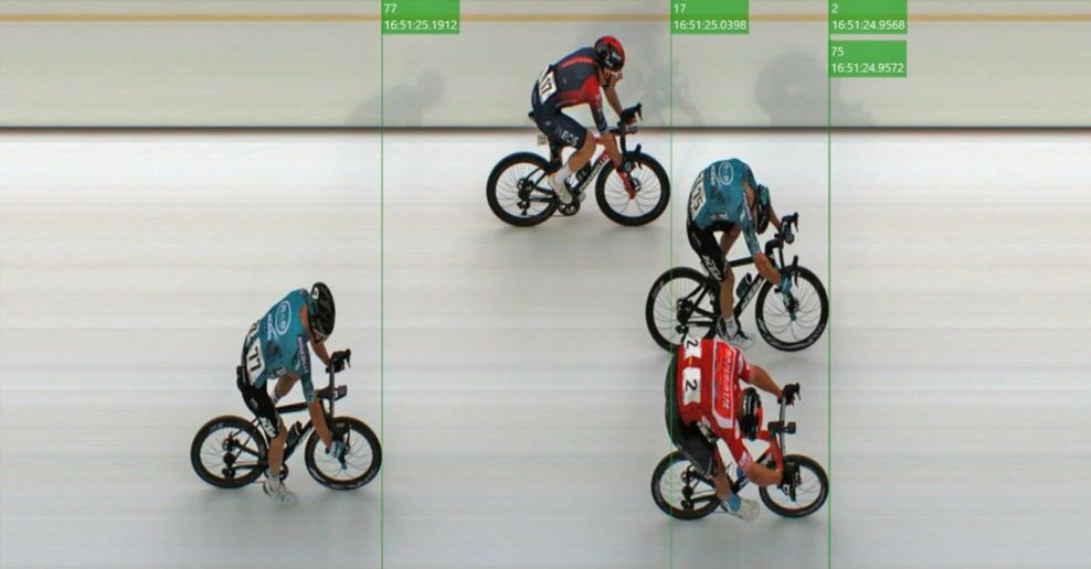 Francúzsky cyklista Pierre Barbier oslavoval priskoro, v šprinte prehral o 0,4 milisekúndy (+video)