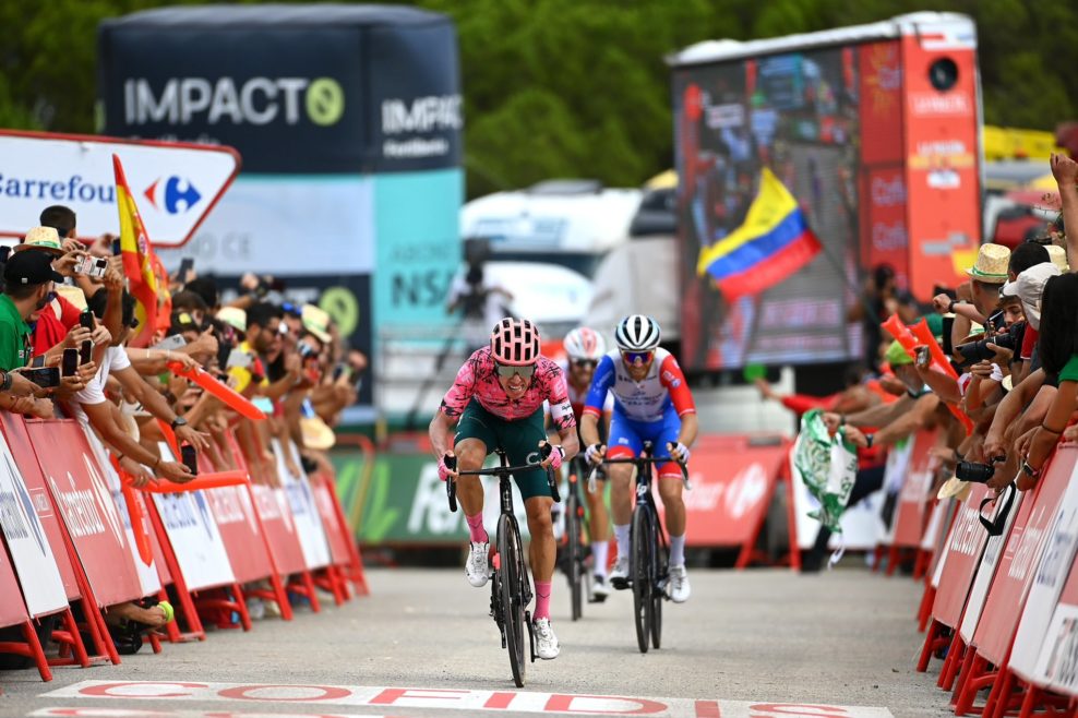 Rigoberto Urán vyhral z úniku 17. etapu Vuelty