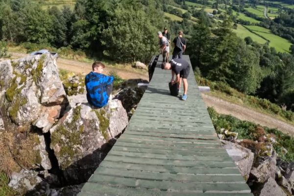 Video: Bernard Kerr prechádza po trati Red Bull Hardline 2022