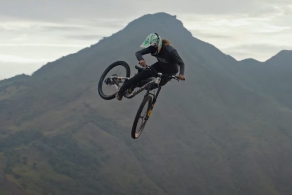 Video: Esperanto je najočakávanejším cyklistickým filmom roku