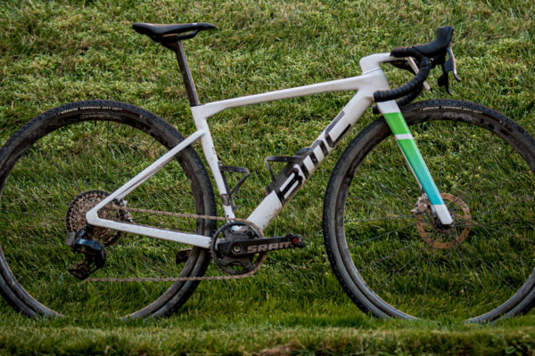 Víťazný aero gravel BMC Kaius 01 majsterky sveta v graveli Pauline Ferrand-Prévot