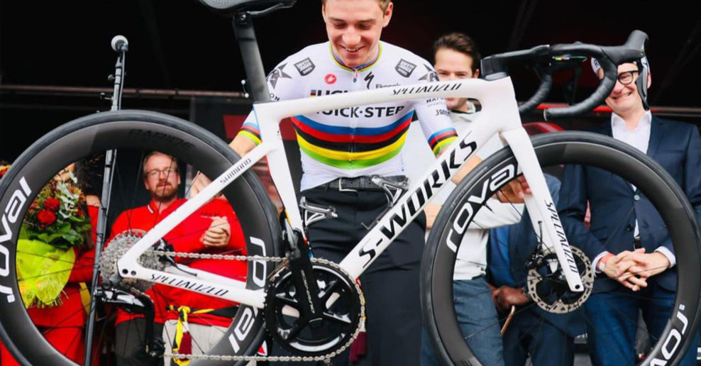 Biely majstrovský S-Works Tarmac SL7 Remca Evenepoela (foto, detaily, špecifikácia)