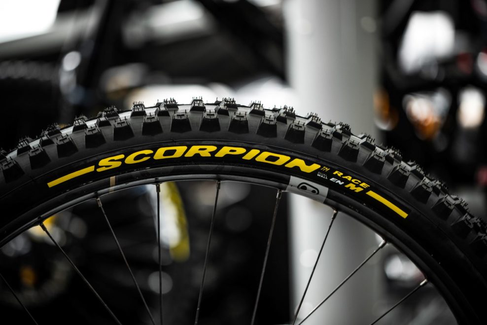 Pirelli predstavili nov&eacute; pl&aacute;&scaron;te Scorpion Race určen&eacute; na zjazd a enduro